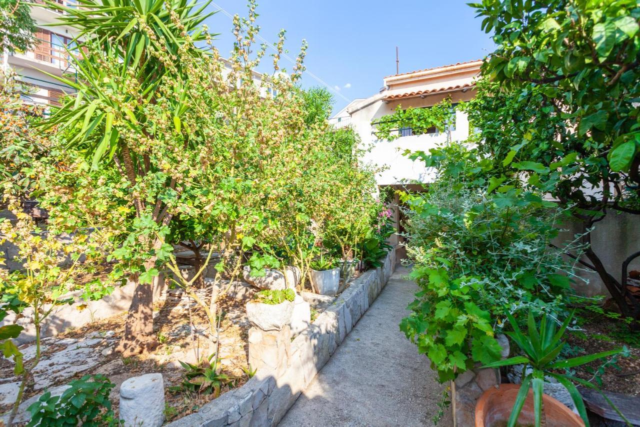 Sea And Lemon Tree Apartment Drasnice Exterior foto